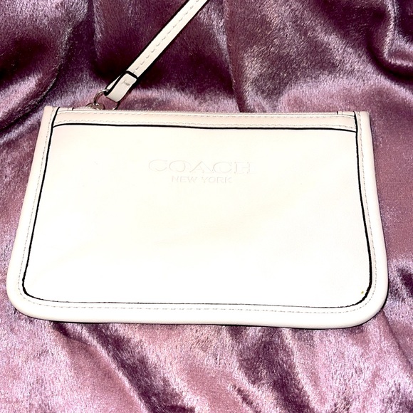 Coach Hadley White Lambskin Leather Duffel Bag removable strap & wristlet NWOT - Picture 8 of 11